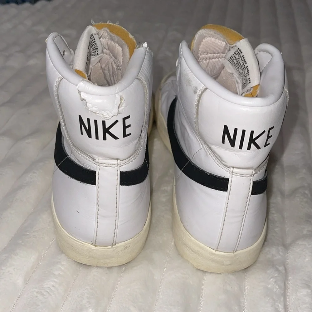 Nike Blazer Mid ‘77 | Size 10.5 Women